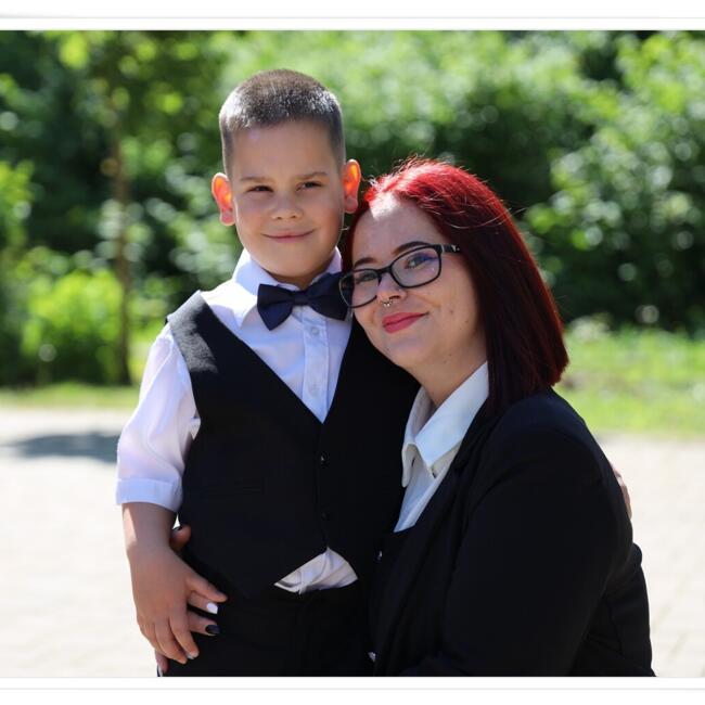 Babysitter in Budapest: Virág