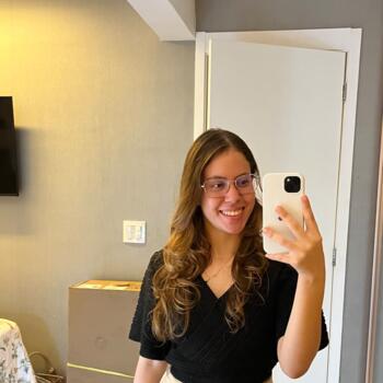 Babysitter in São Luís: Emily Caroly