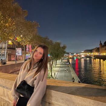 Babysitter in Paris: Anais