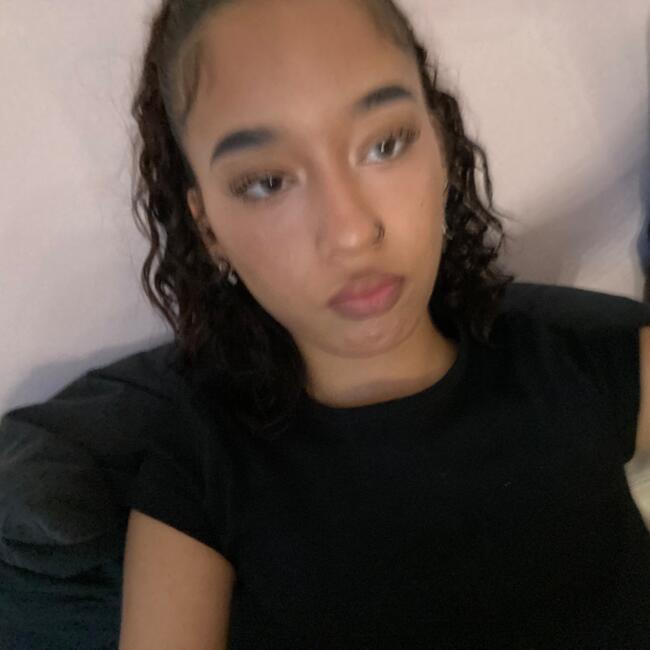 Babysitter in Martigues: Hemmaa