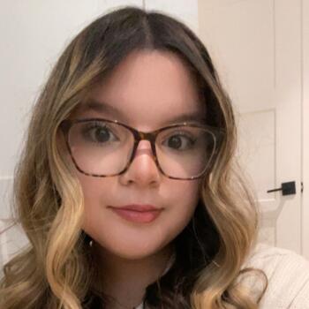 Baby-sitter in Calgary: Layla