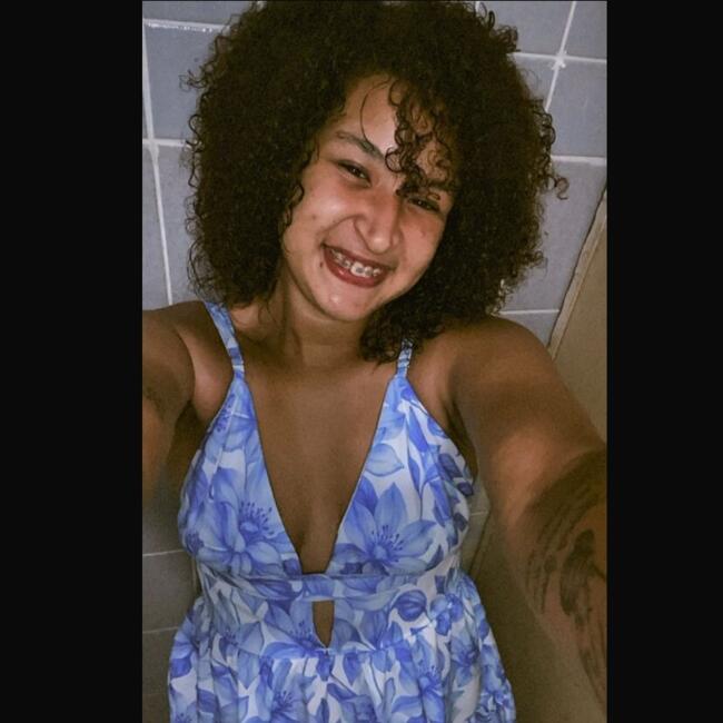 Emprego de babá em Maceió: Thay