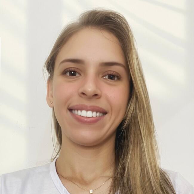 Babysitter in Vila Velha: Bruna