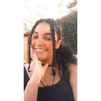 Babá em Brasília: Amanda