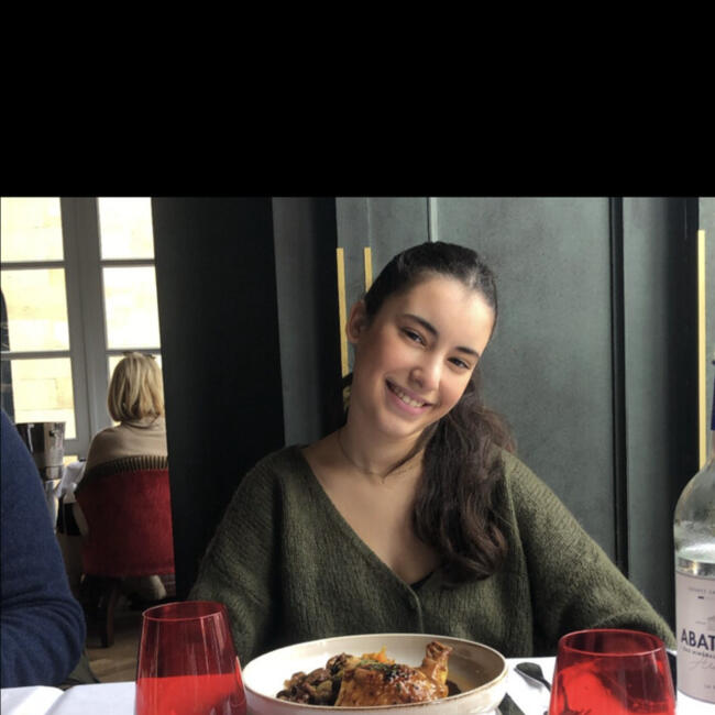 Babysitter in Bordeaux: Sofia