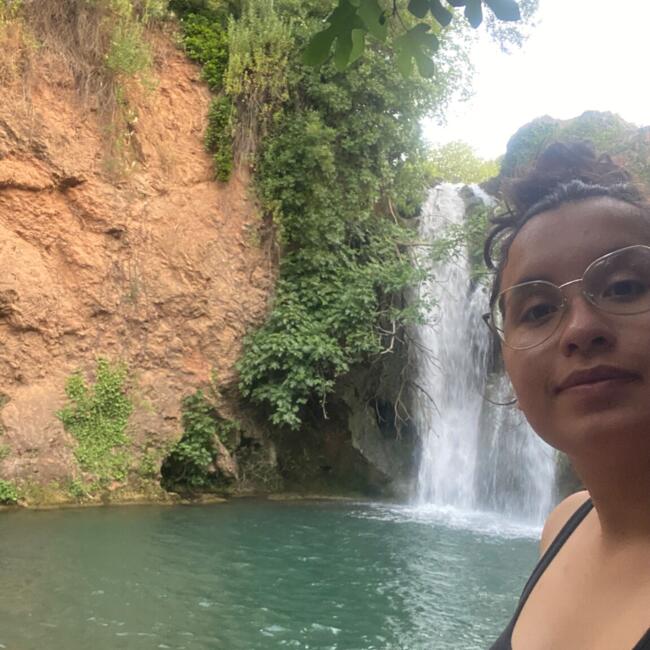 Canguro en Villanueva del Ariscal: Carol Rueda