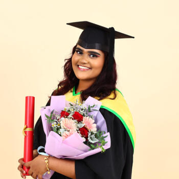 位于新加坡的临时保姆: Leiqa