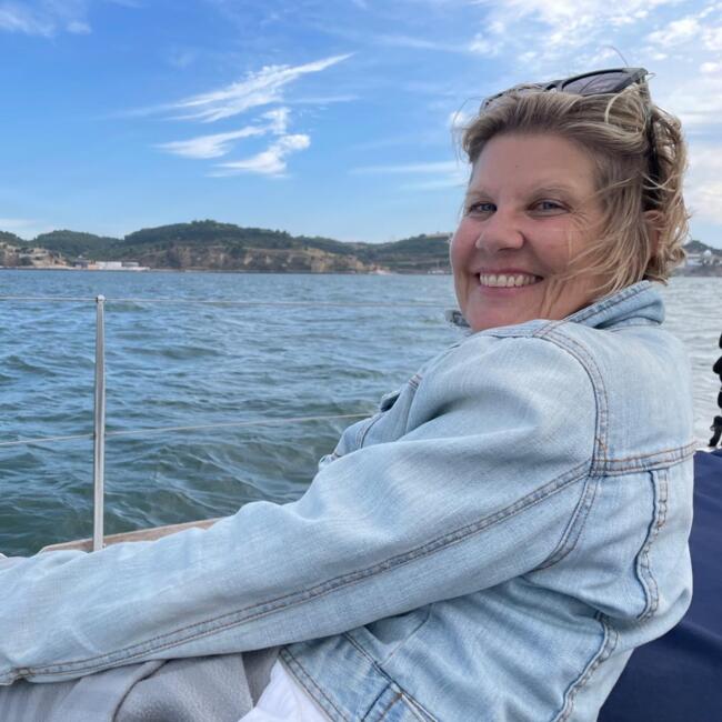 Babysitter in Carcavelos: Nancy