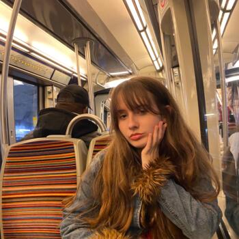 Babysitter in Paris: Amber