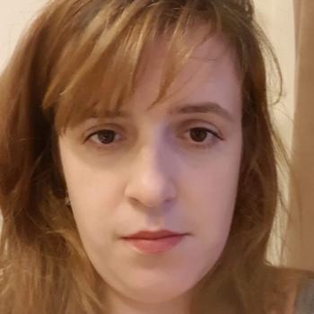 Babysitter Dagenham: Simona