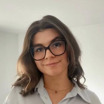 Babysitter in Talence: Aimie