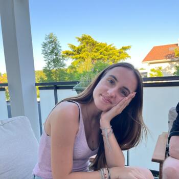 Babysitter in Guigneville: Louna.