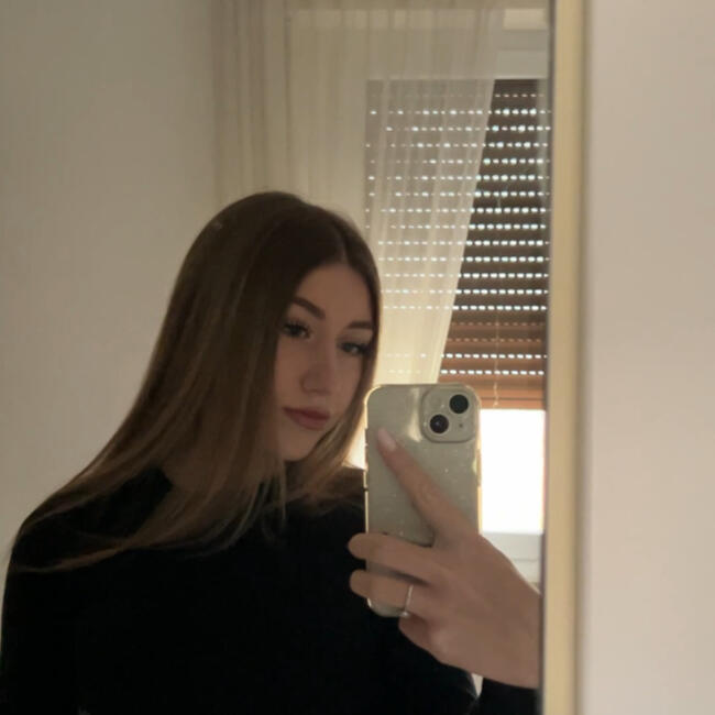 Babysitter in Mondolfo: Ginny