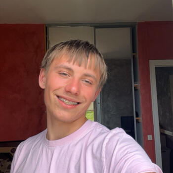 Babysitter in Le Chautay: Evan