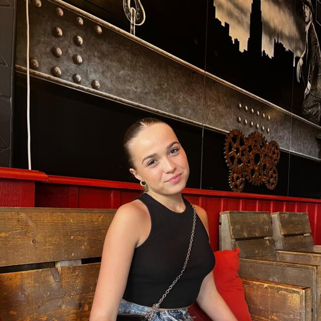 Babysitter in Lanester: Emma