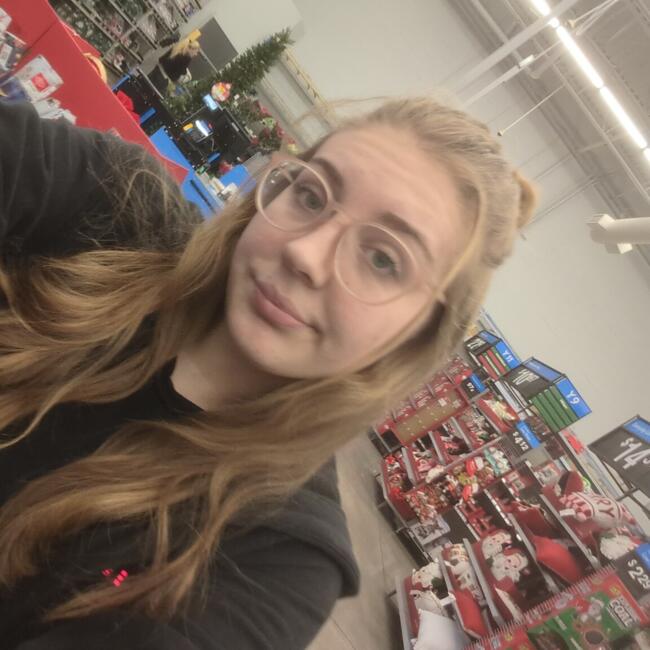 Babysitter in Cape Girardeau: Emma