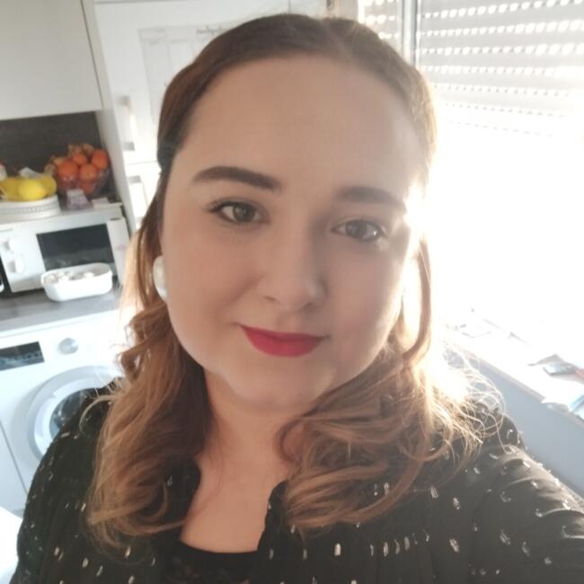 Babysitter in Zagorje ob Savi: Dzenana