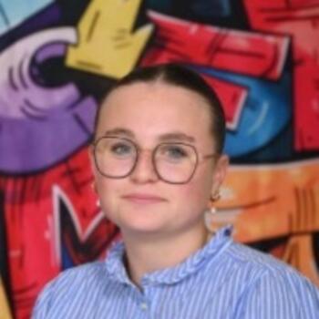 Babysitter in Saint-Florent-sur-Cher: Clémence