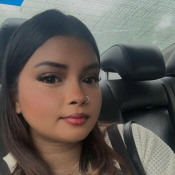 位于Singapore Island的临时保姆: Manisha