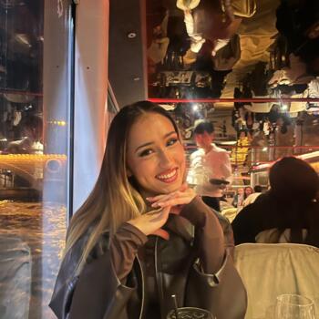 Babysitter in Paris: Celina