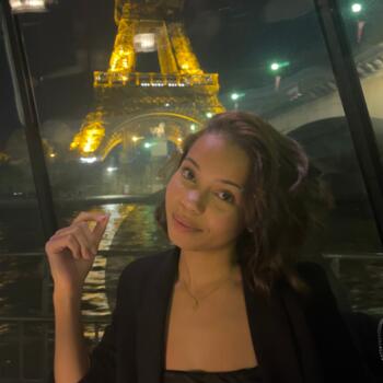 Baby-sitter in Rueil-Malmaison: Stella