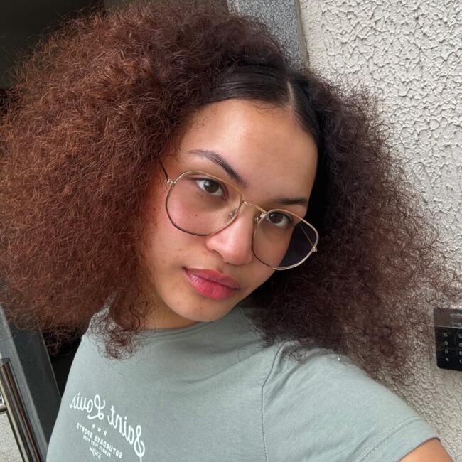 Babá em Suzano: Júlia