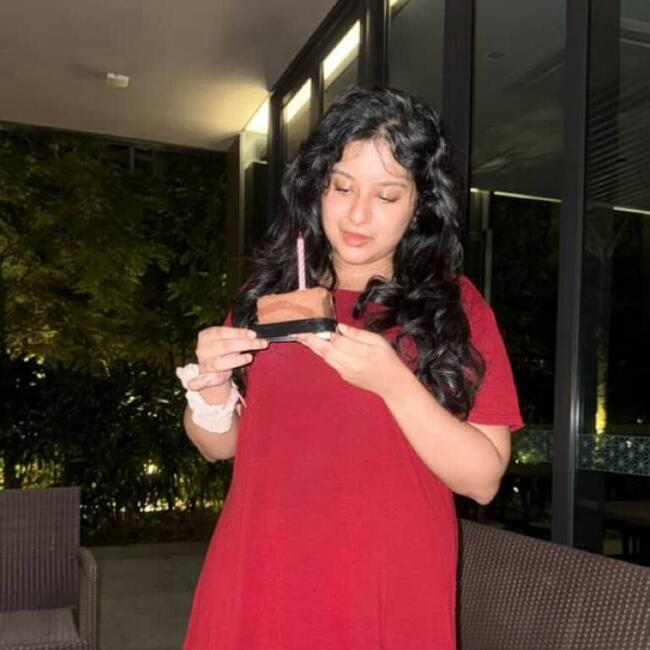 Babysitter in Singapore: Tresha