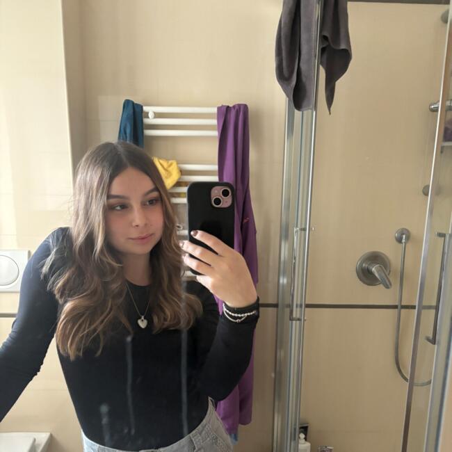 Babysitter in Rome: Laura