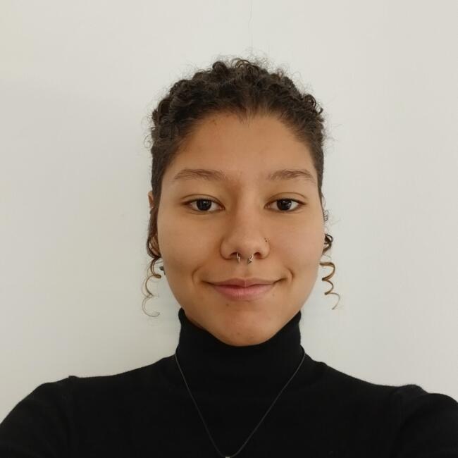 Babysitter in Nantes: Anna