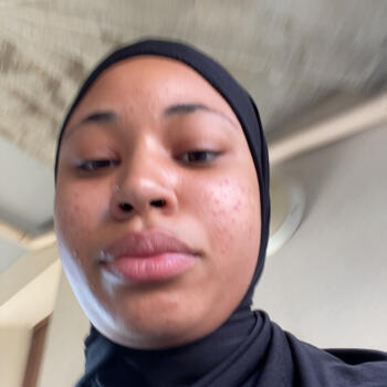 Babysitter Courtry: Emma Oumou