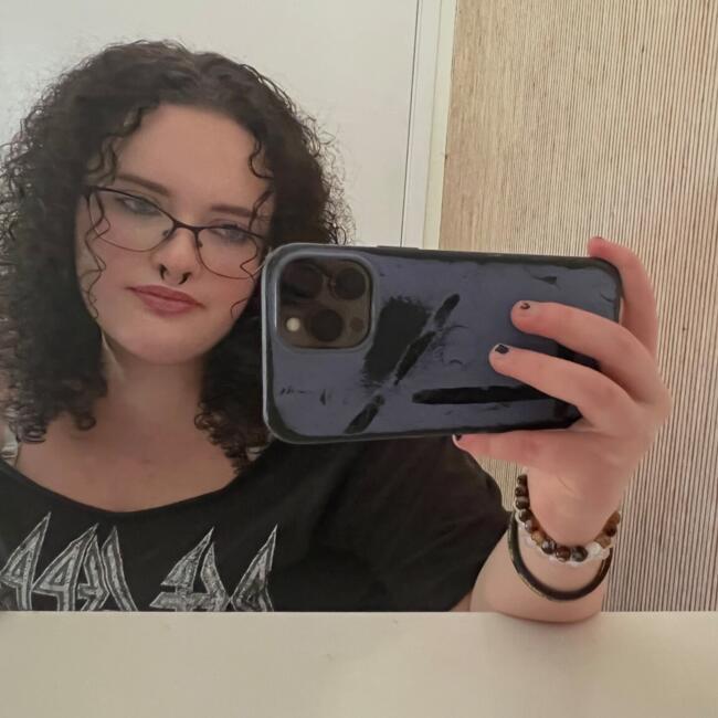 Babysitter in Perris: Rae