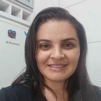 Babá em Varginha: Josiele