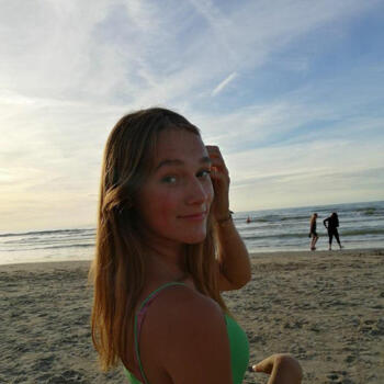 Baby-sitter in Tournai: Lucie