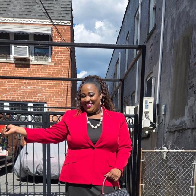 Babysitter in The Bronx: Shamair