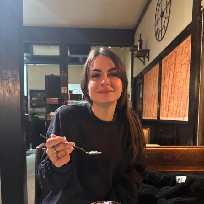 Babysitter in Eindhoven: Jente