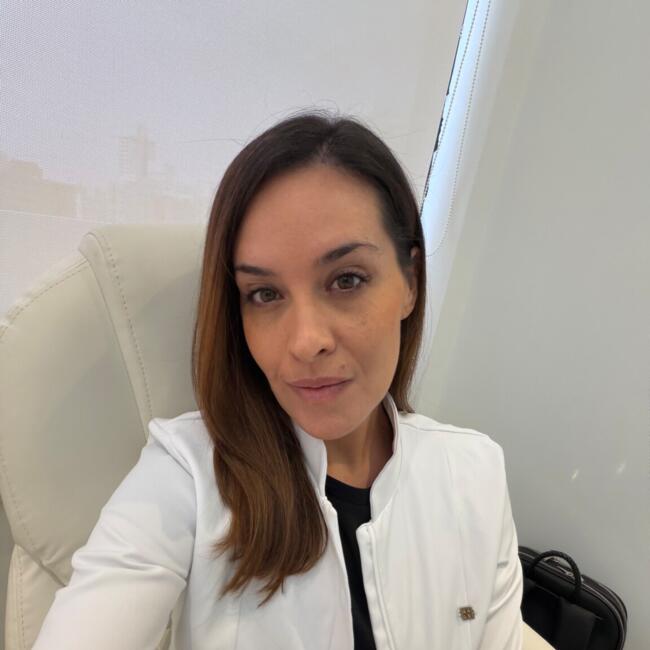 Babysitting job in Santiago de Cali: Veronica