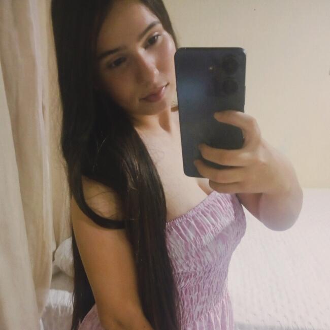 Babá em Rondonópolis: Emanuelly