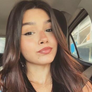 Babysitter in Vila Velha: Julia