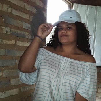 Babá em Alagoinhas: Elienay