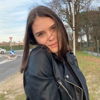 Babysitter in Pessac: Elise