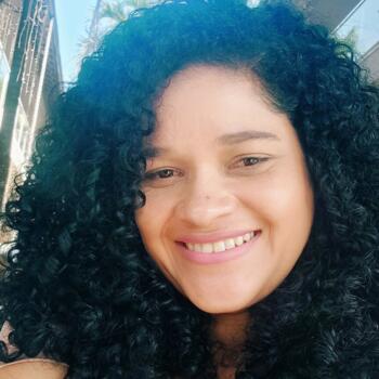 Babysitter Duque de Caxias: Adriana