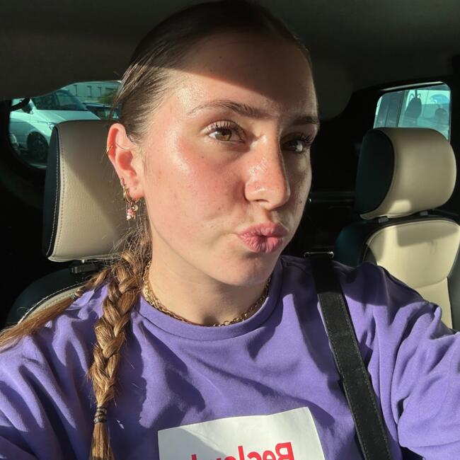 Babysitter in Saint-Gilles-Croix-de-Vie: Rose