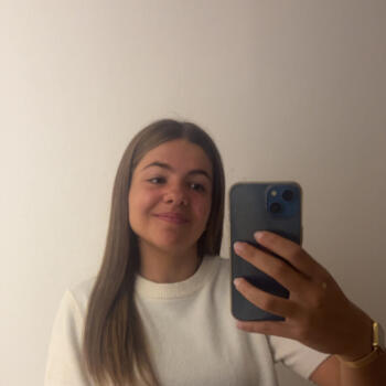 Babysitter in Estibeaux: Lola