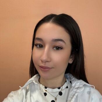 Babysitter in Petit-Couronne: Leyna