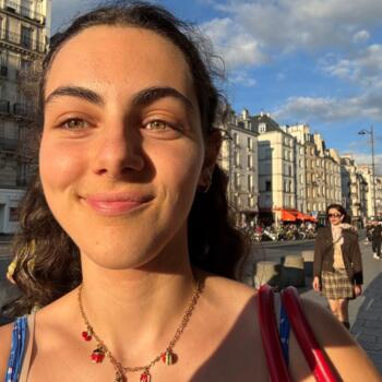 Babysitter in Montpellier: Eve