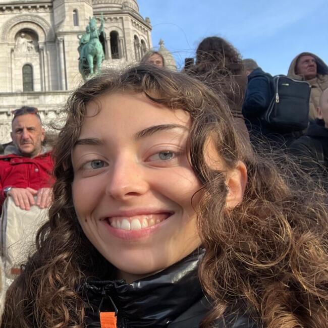 Babysitter in Bois-Guillaume: Lilou