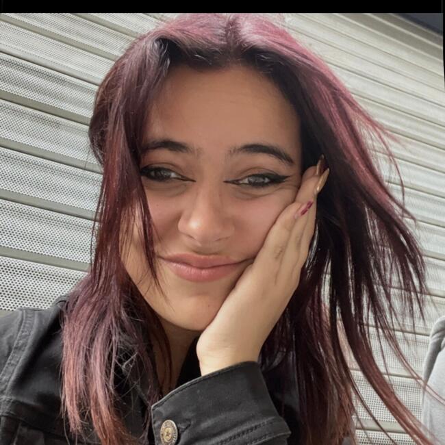 Babysitter in Brive-la-Gaillarde: Lola