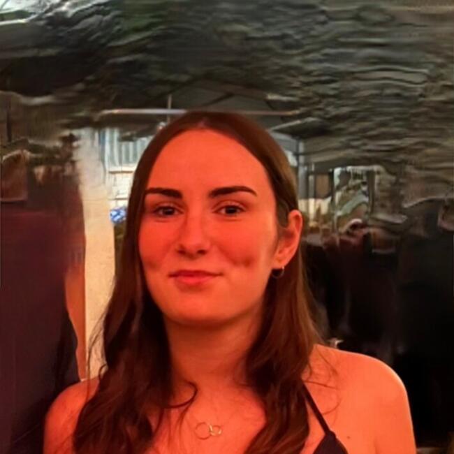 Babysitter in Angers: Coline