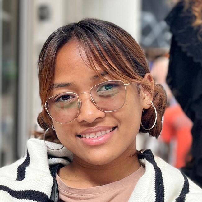 Babysitter in Lyon: Sabrinah