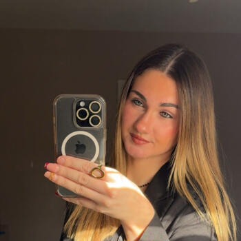 Babysitter in Clermont-Ferrand: Leana